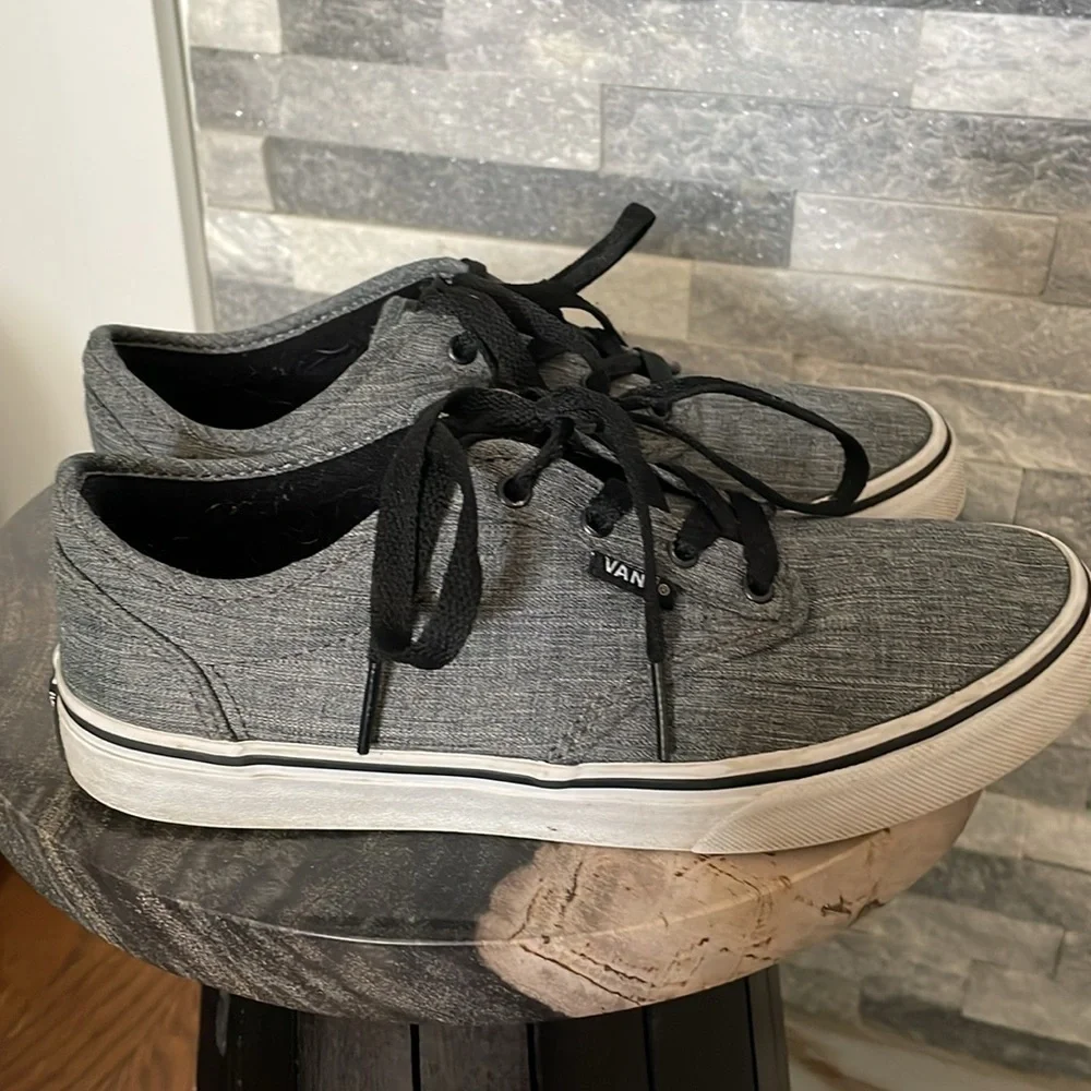 VANS SNEAKERS GREY SIZE 5 Youth